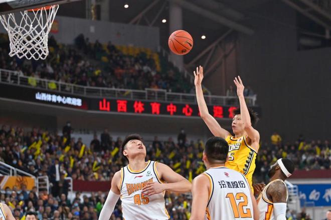 云南队冲刺季后赛,英勇突围获得关键性胜利的球员 云南队冲刺季后赛,英勇突围获得关键性胜利的球员