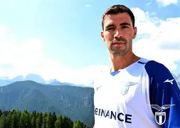 拉齐奥客场大胜佩鲁贾，保持领先优势(拉齐奥对斯佩齐亚比分预测)